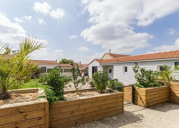 **etable Renovee En Campagne A 20km De La - Ideale Familles Avec Jeux Et Velos Enfants** - Fr-1-306-1047 Prázdninový dům Saint-Viaud