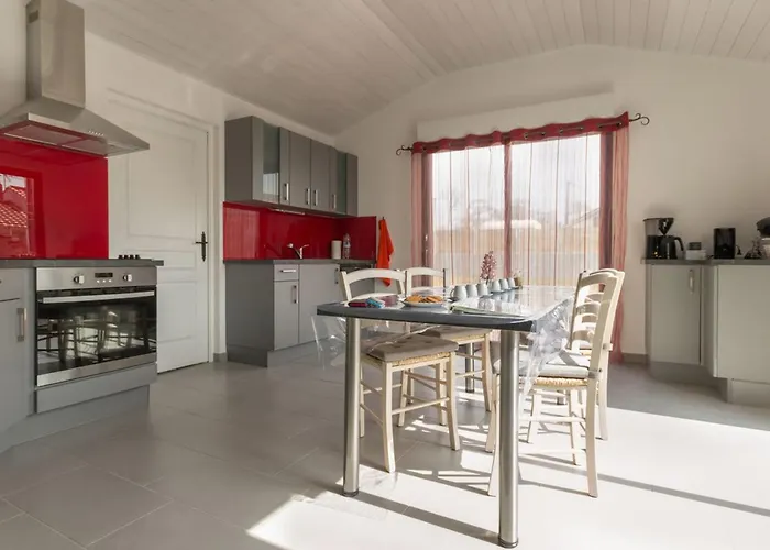 **etable Renovee En Campagne A 20km De La - Ideale Familles Avec Jeux Et Velos Enfants** - Fr-1-306-1047 Prázdninový dům